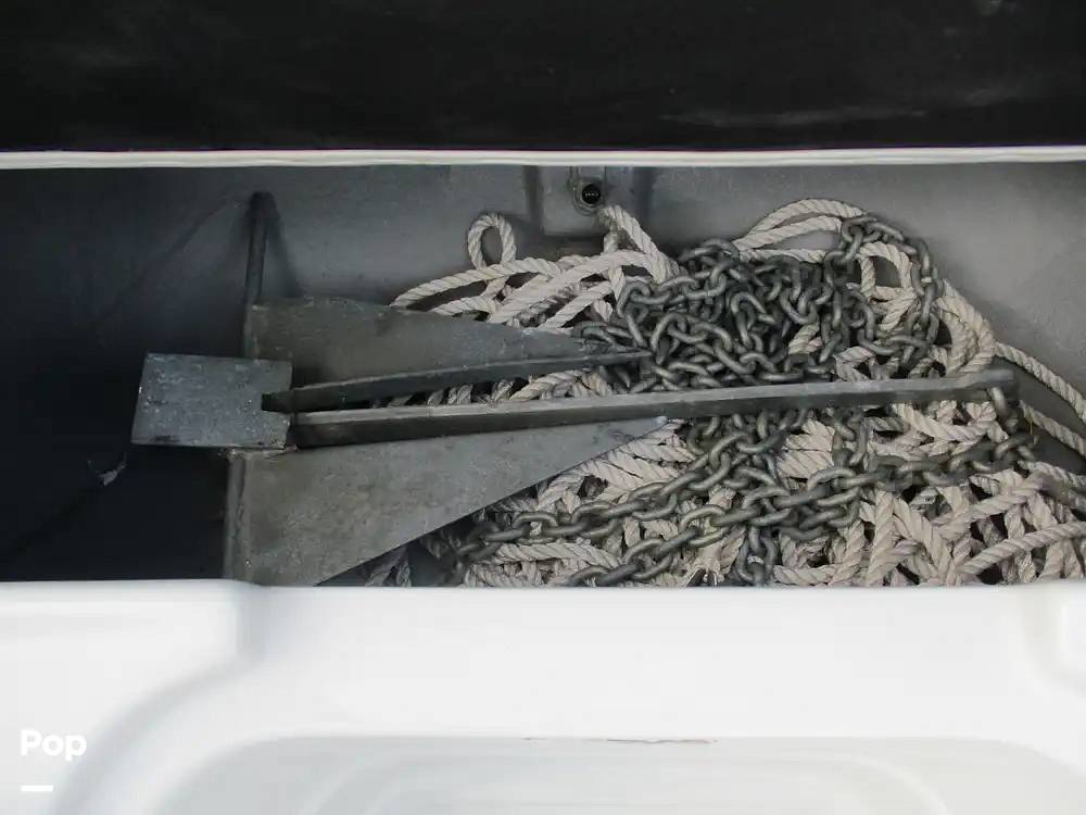 Slide: The Image of Crownline Boats E235 XS 2023 - 15573986