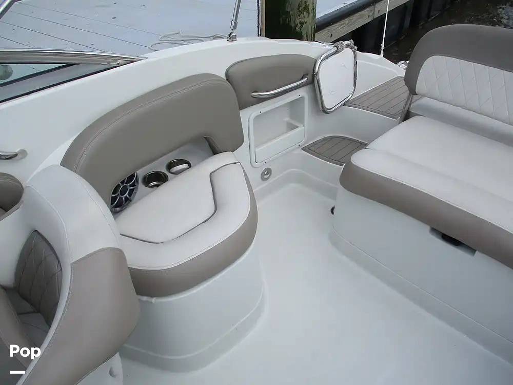 Slide: The Image of Crownline Boats E235 XS 2023 - 15573994