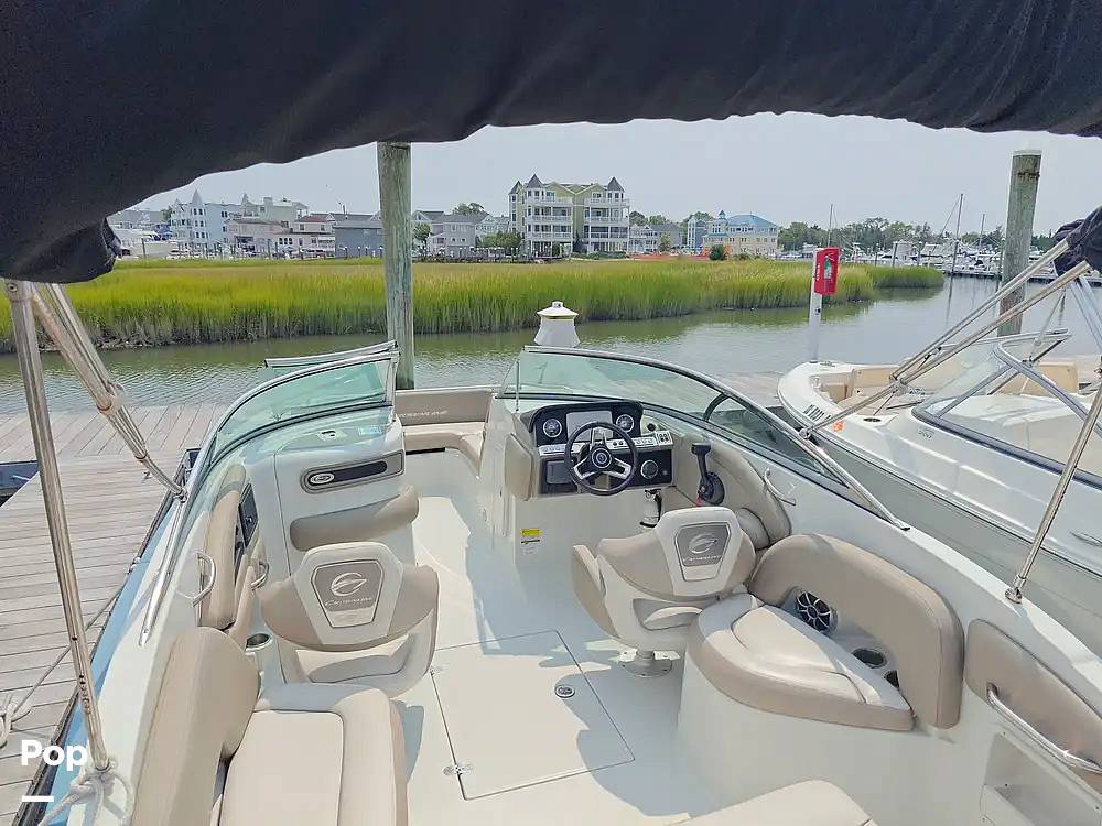 Slide: The Image of Crownline Boats E 235 XS 2023 - 15602534