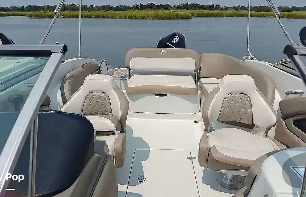 Slide: The Image of Crownline Boats E 235 XS 2023 - 15602548
