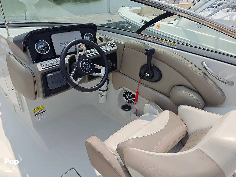 Slide: The Image of Crownline Boats E 235 XS 2023 - 15602551