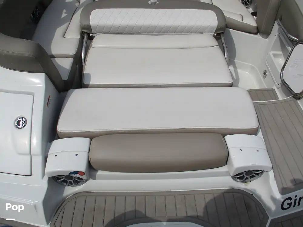 Slide: The Image of Crownline Boats E 235 XS 2023 - 15602737