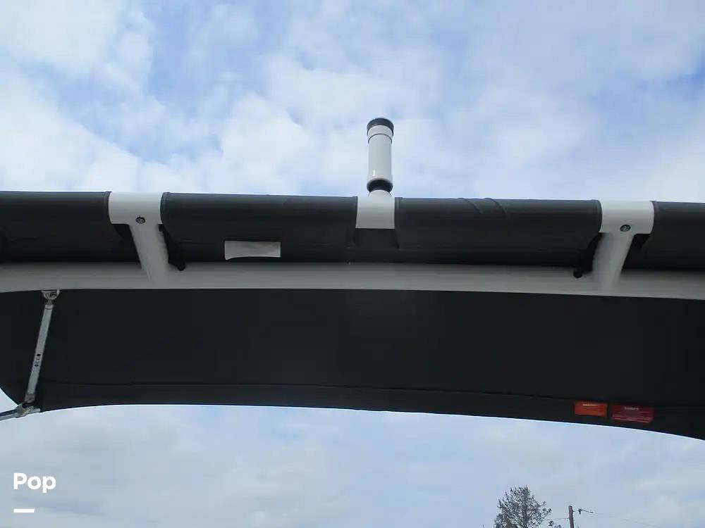 Slide: The Image of Crownline Boats E 235 XS 2023 - 15602747