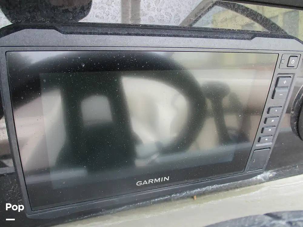 Slide: The Image of Crownline Boats E 235 XS 2023 - 15602752