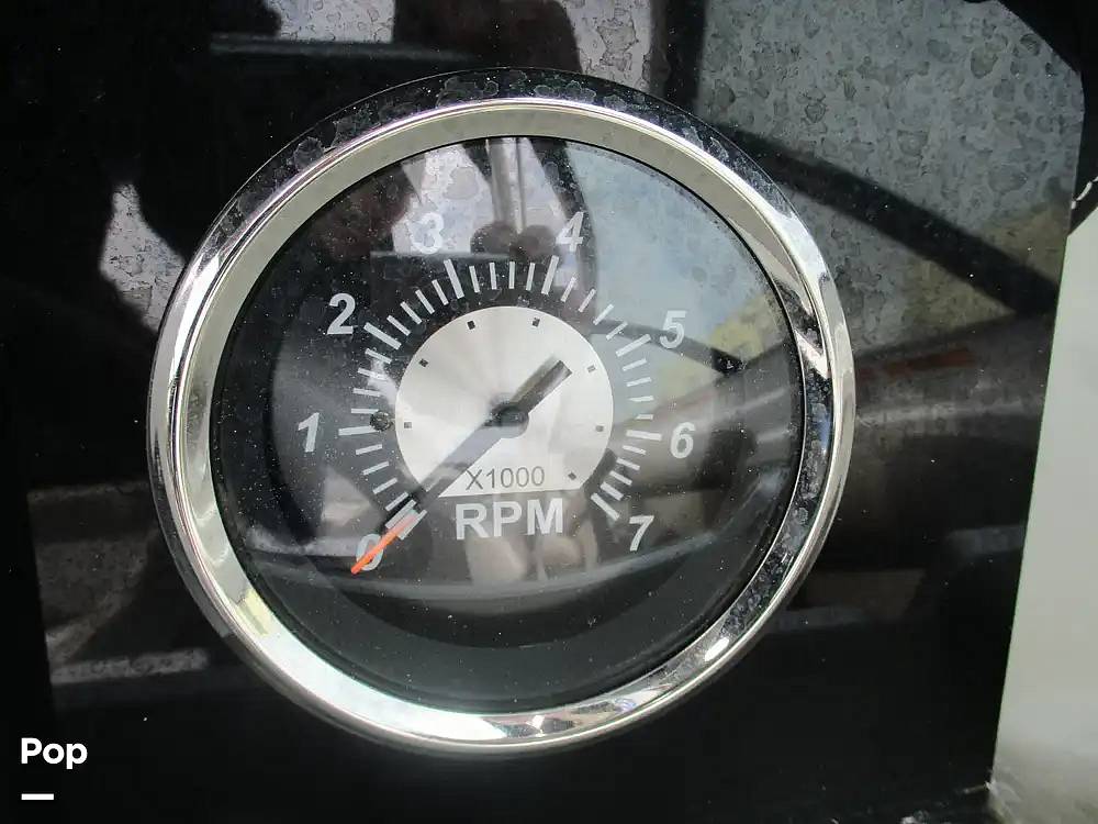 Slide: The Image of Crownline Boats E 235 XS 2023 - 15602753