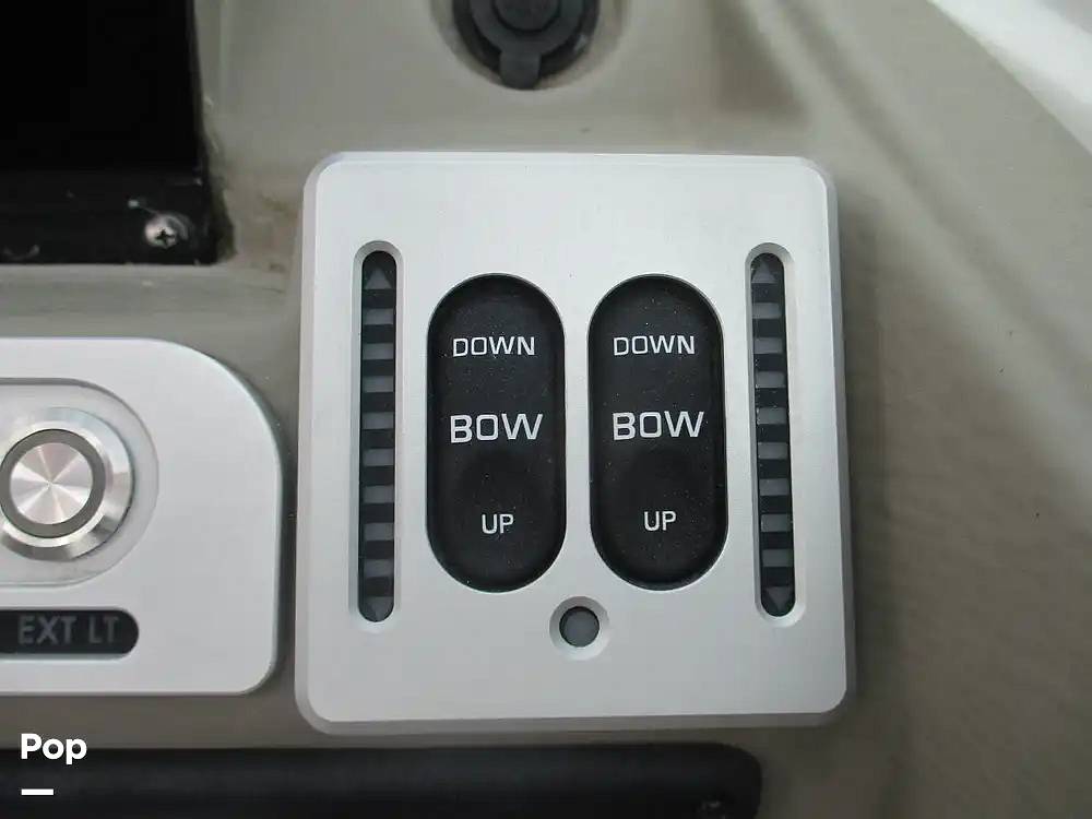 Slide: The Image of Crownline Boats E 235 XS 2023 - 15602757