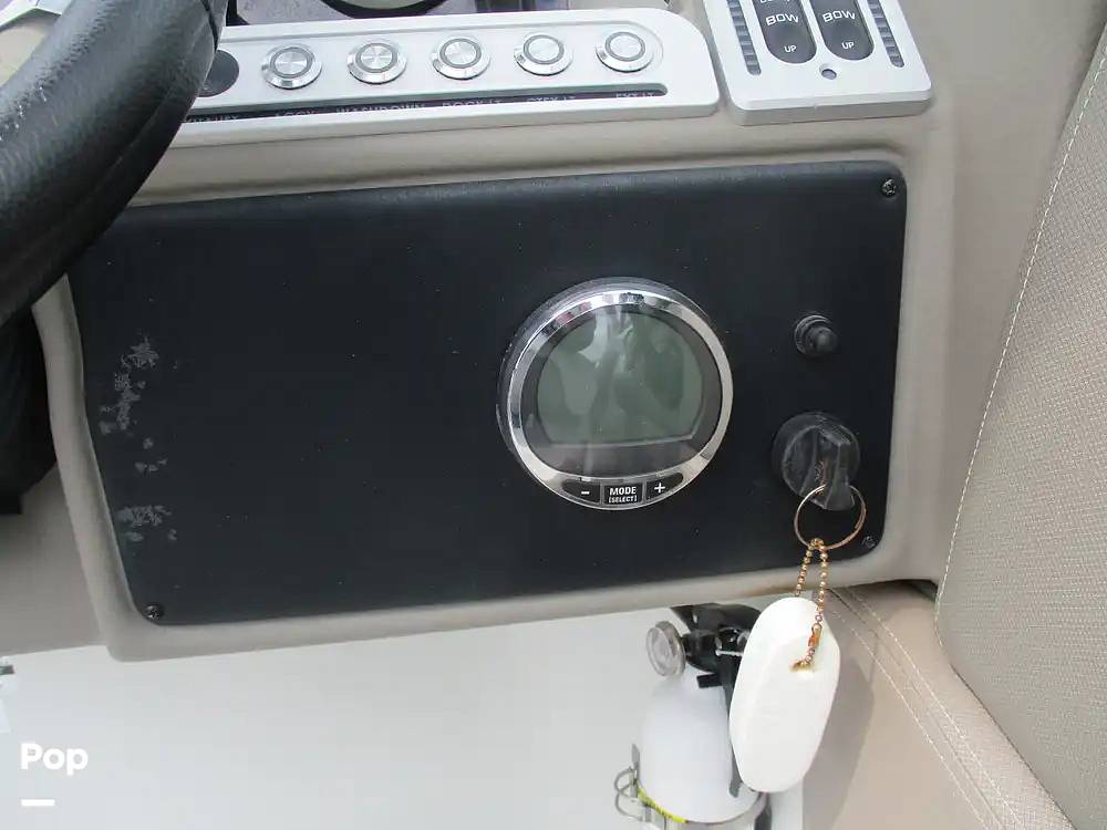 Slide: The Image of Crownline Boats E 235 XS 2023 - 15602759