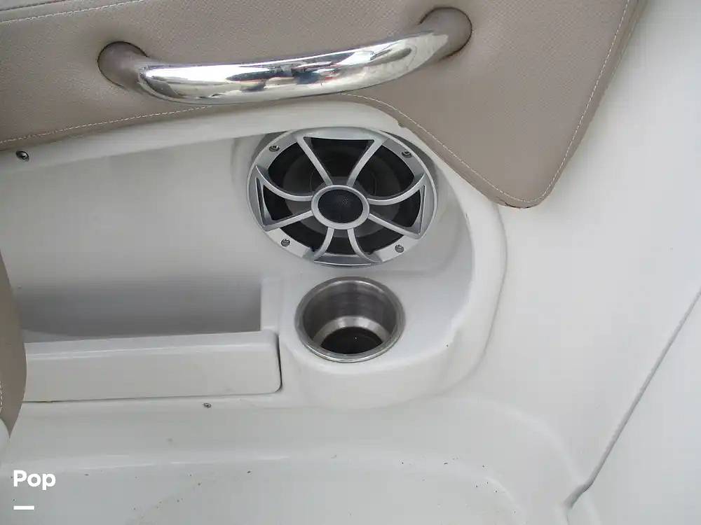 Slide: The Image of Crownline Boats E 235 XS 2023 - 15602768