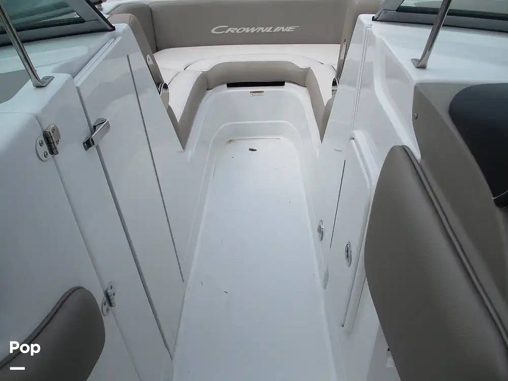 Slide: The Image of Crownline Boats E 235 XS 2023 - 15602772