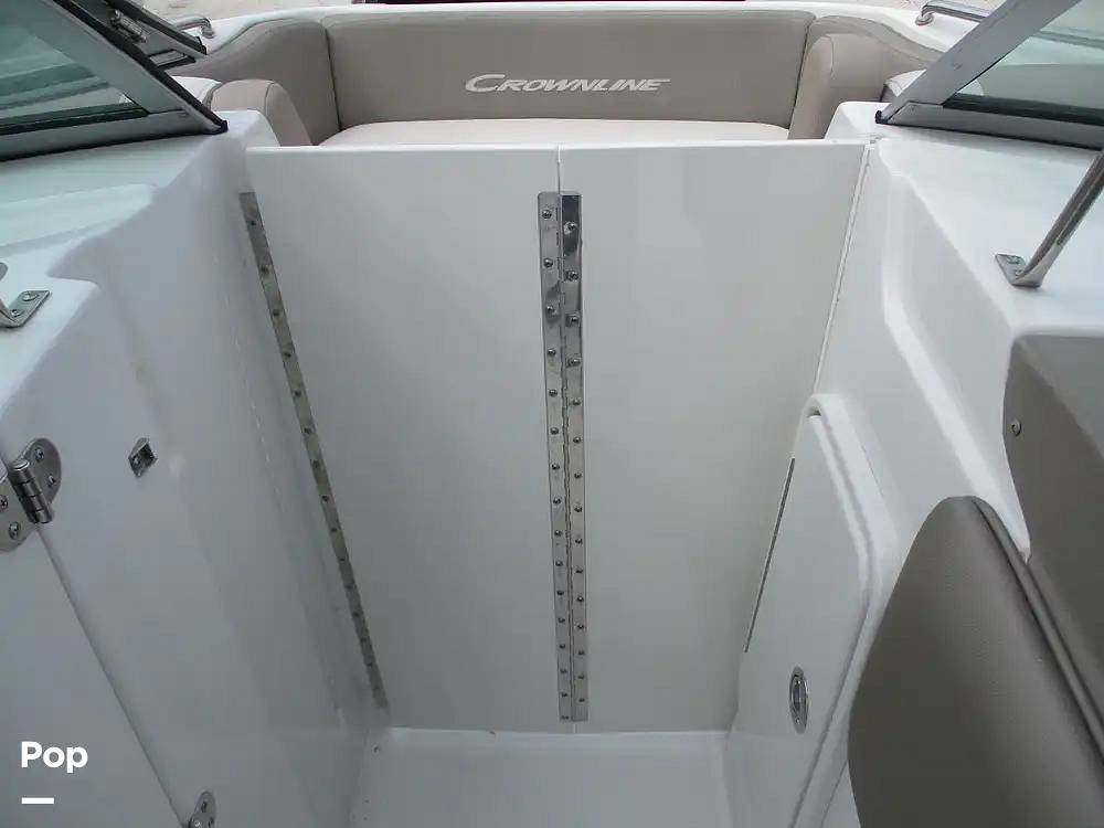 Slide: The Image of Crownline Boats E 235 XS 2023 - 15602773