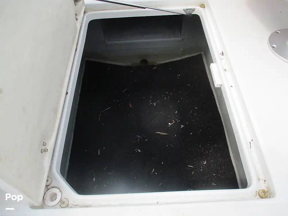 Slide: The Image of Crownline Boats E 235 XS 2023 - 15602791