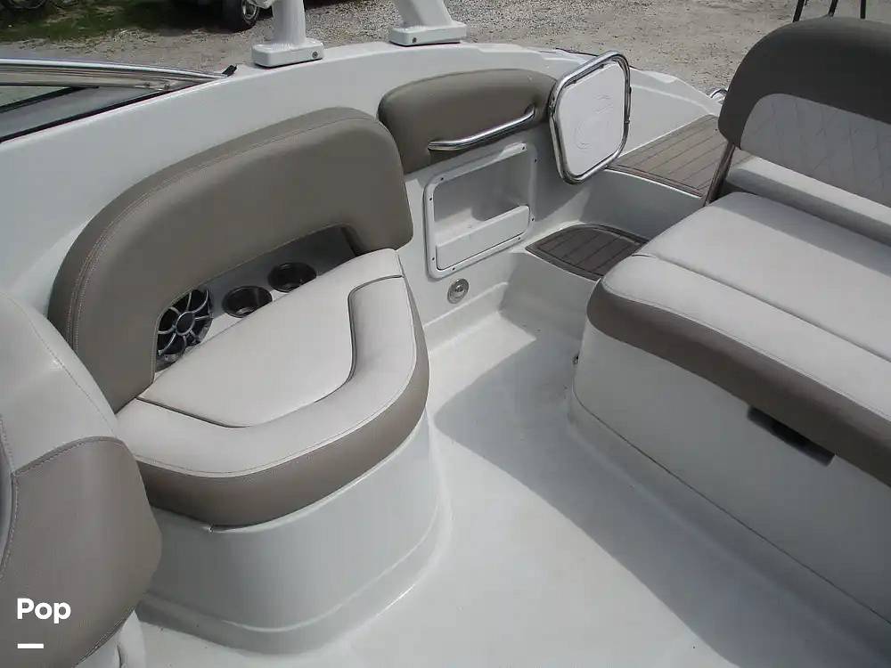 Slide: The Image of Crownline Boats E 235 XS 2023 - 15602792