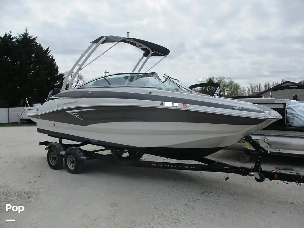 Slide: The Image of Crownline Boats E 235 XS 2023 - 15602806