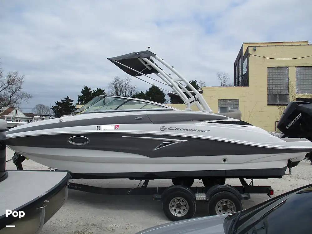 Slide: The Image of Crownline Boats E 235 XS 2023 - 15602810