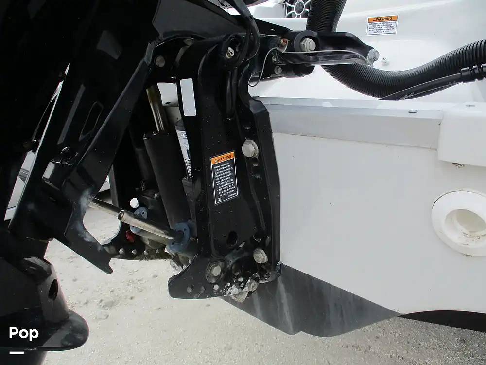 Slide: The Image of Crownline Boats E 235 XS 2023 - 15602818