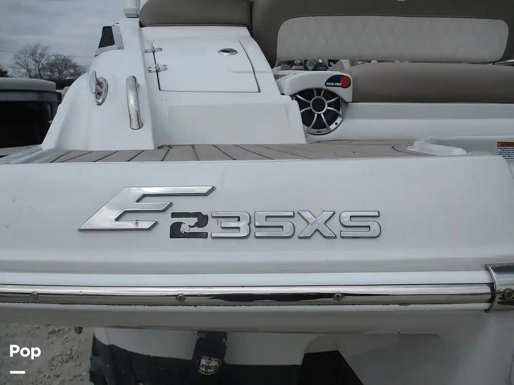 Slide: The Image of Crownline Boats E 235 XS 2023 - 15602826