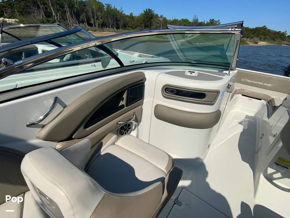 Slide: The Image of Crownline Boats E235 XS 2023 - 15662544