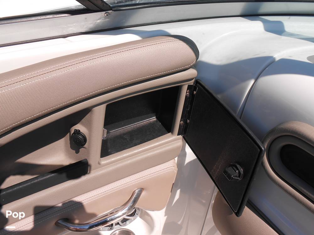 Slide: The Image of Crownline Boats E235XS 2023 - 14692579