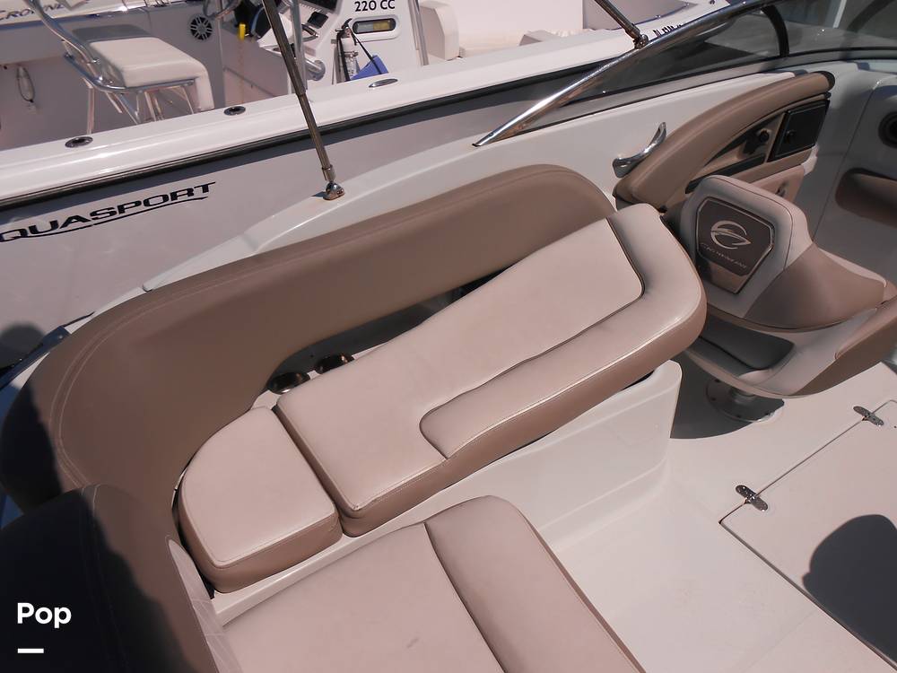 Slide: The Image of Crownline Boats E235XS 2023 - 14692589