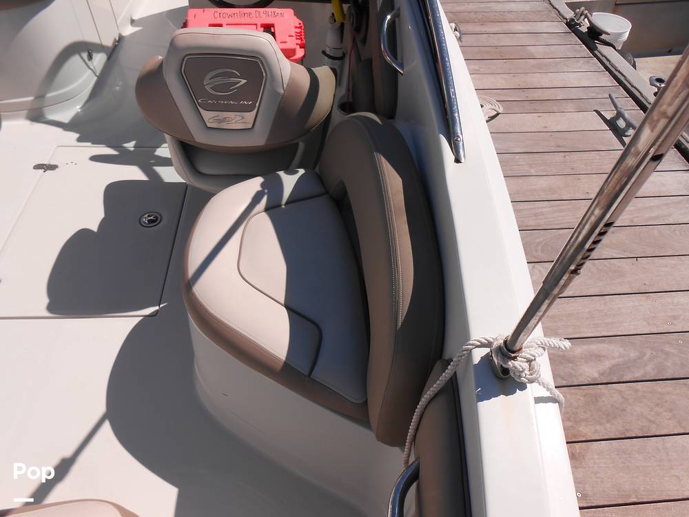 Slide: The Image of Crownline Boats E235XS 2023 - 14692591