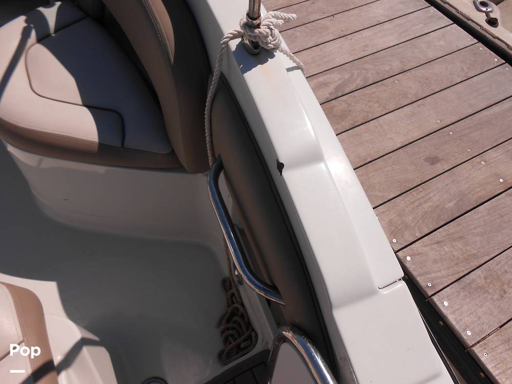 Slide: The Image of Crownline Boats E235XS 2023 - 14692592