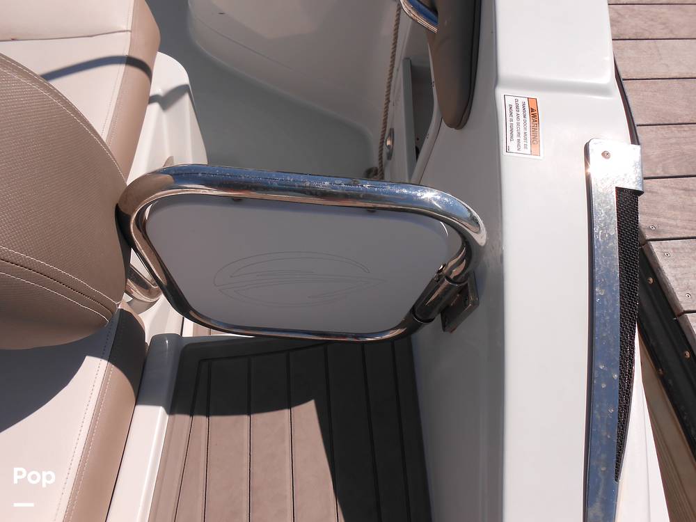 Slide: The Image of Crownline Boats E235XS 2023 - 14692593