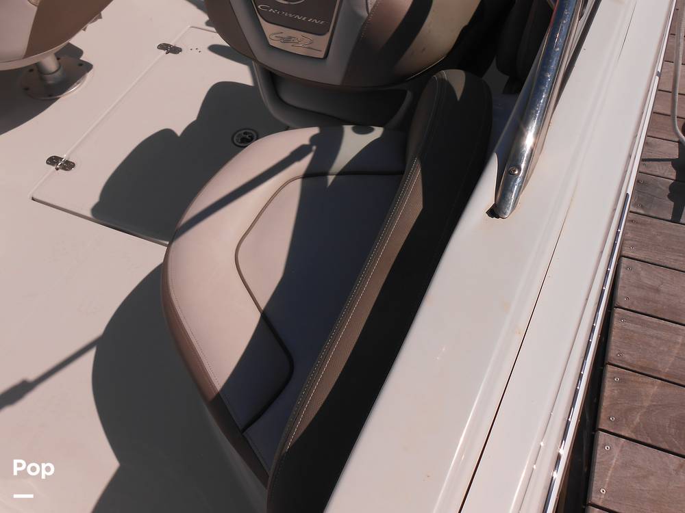Slide: The Image of Crownline Boats E235XS 2023 - 14692599