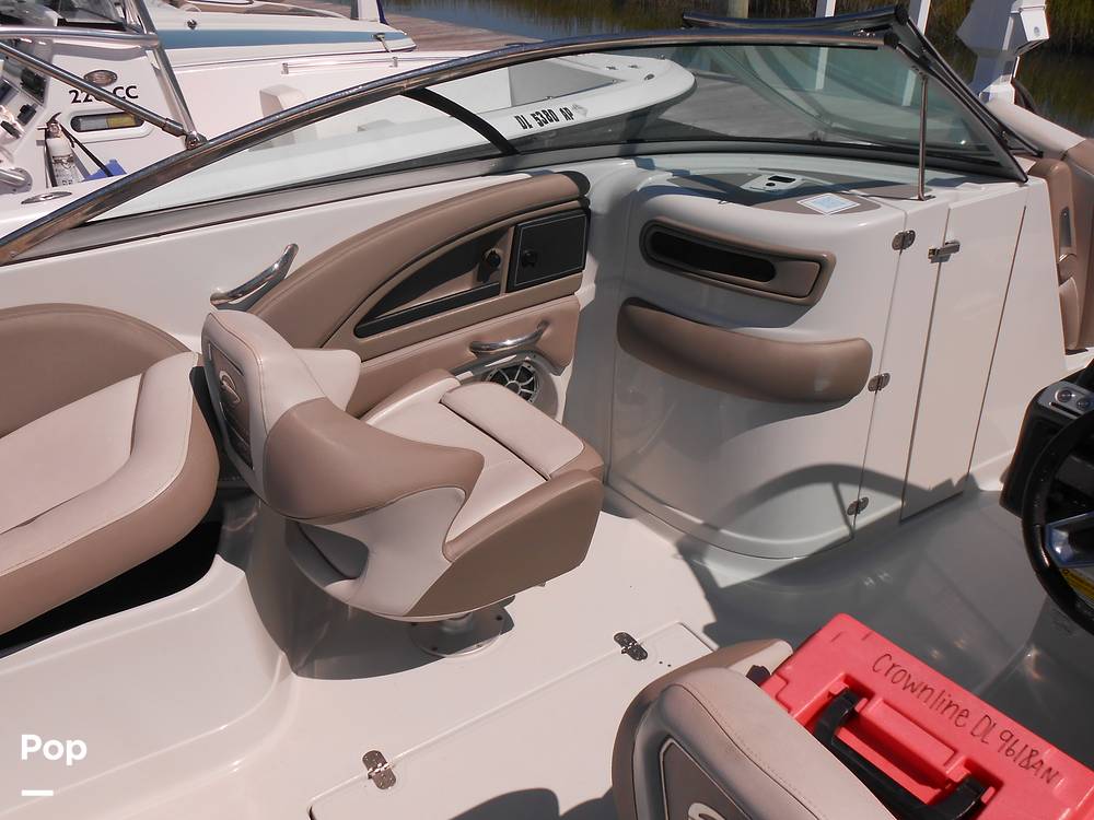 Slide: The Image of Crownline Boats E235XS 2023 - 14692601