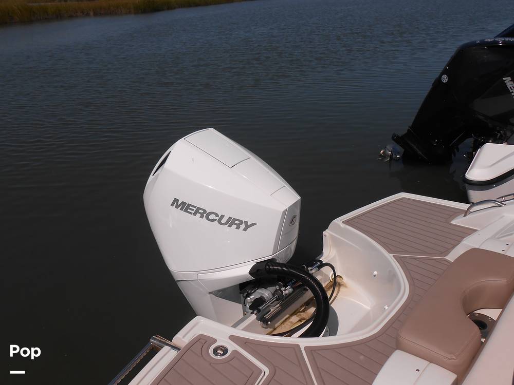 Slide: The Image of Crownline Boats E235XS 2023 - 14692606