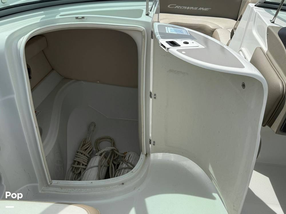 Slide: The Image of Crownline Boats E235XS 2023 - 15683462