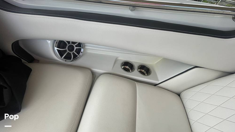 Slide: The Image of Crownline Boats E255XS 2020 - 30