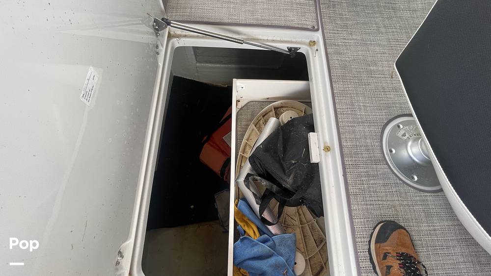Slide: The Image of Crownline Boats E255XS 2020 - 52