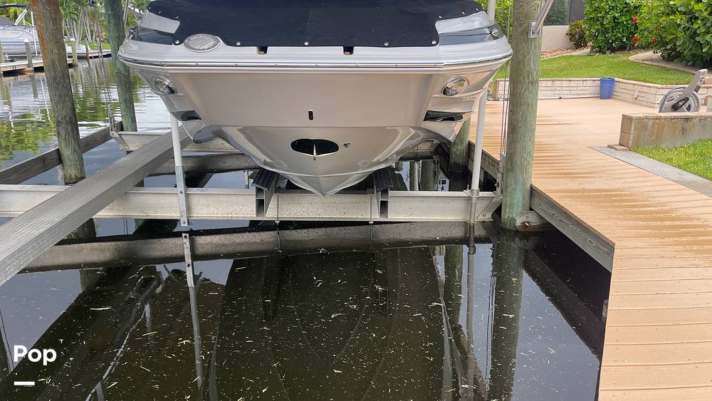 Slide: The Image of Crownline Boats E255XS 2020 - 75