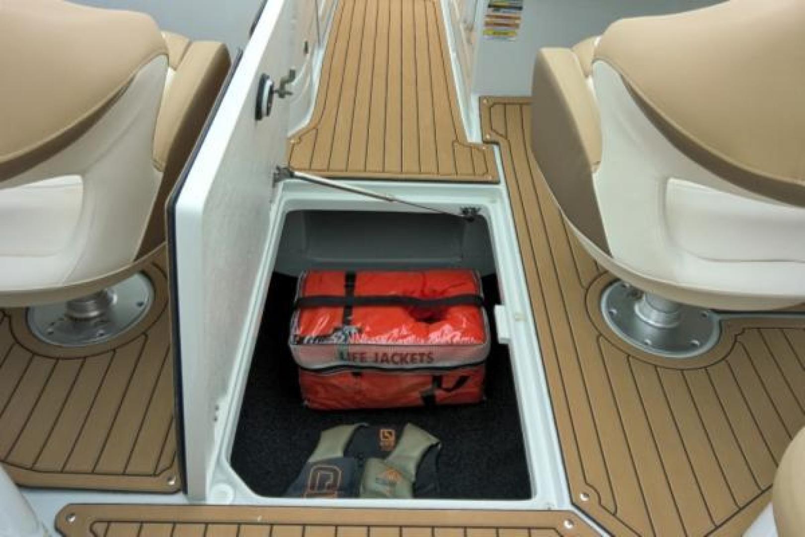 Slide: The Image of Crownline Boats E 255 XS 2023 - 1522842