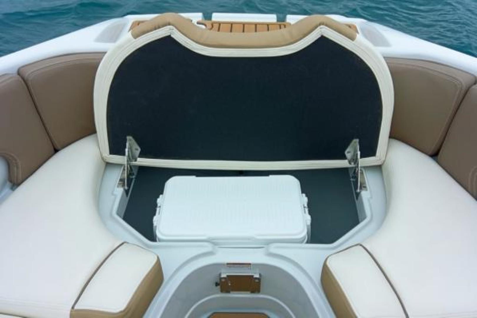 Slide: The Image of Crownline Boats E 255 XS 2023 - 1522839