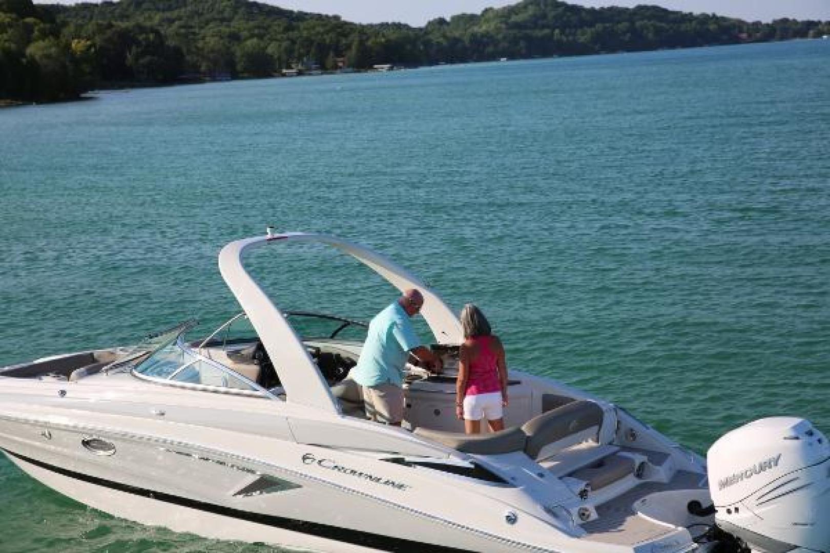 Slide: The Image of Crownline Boats E 285 XS 2023 - 1527221