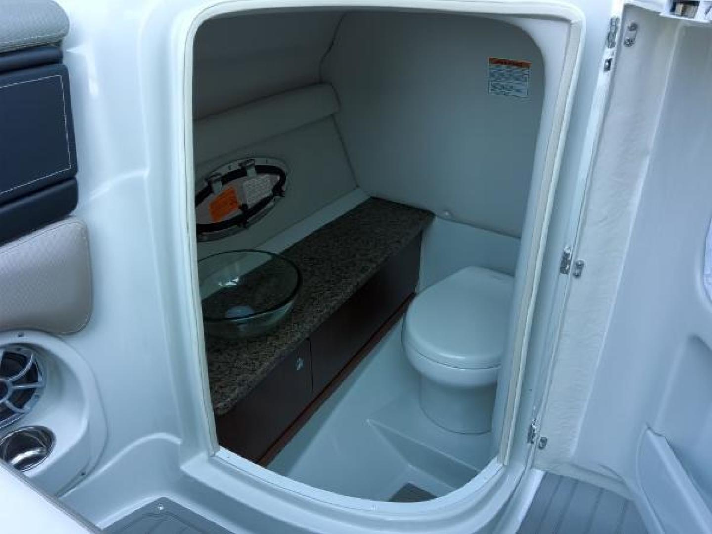 Slide: The Image of Crownline Boats E 285 XS 2023 - 1527232