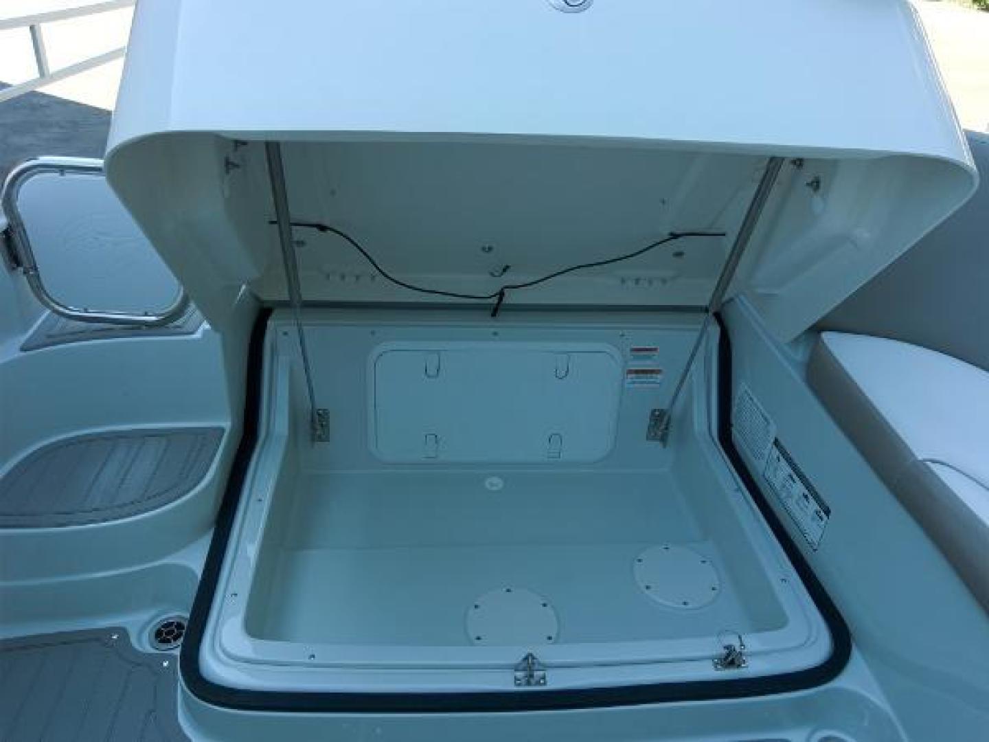 Slide: The Image of Crownline Boats E 285 XS 2023 - 1522548