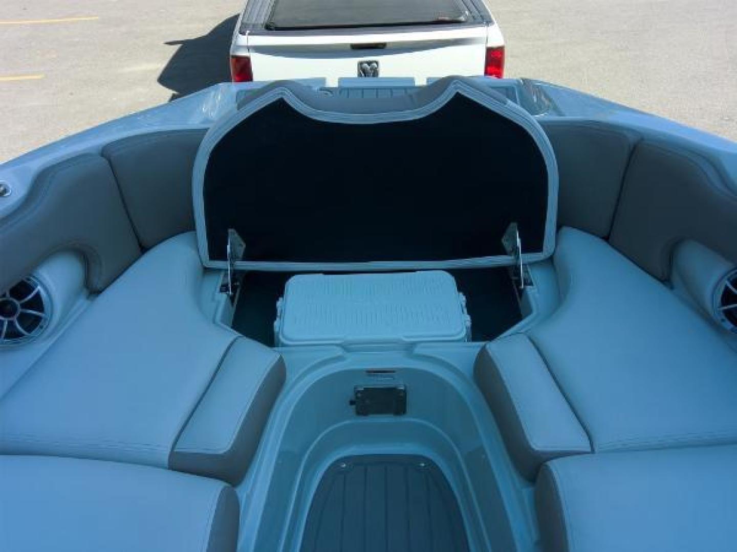Slide: The Image of Crownline Boats E 285 XS 2023 - 1522542