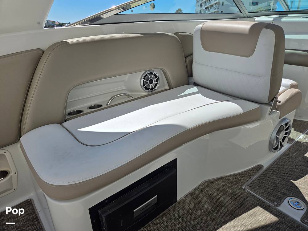 Slide: The Image of Crownline Boats E29XS 2018 - 15272071