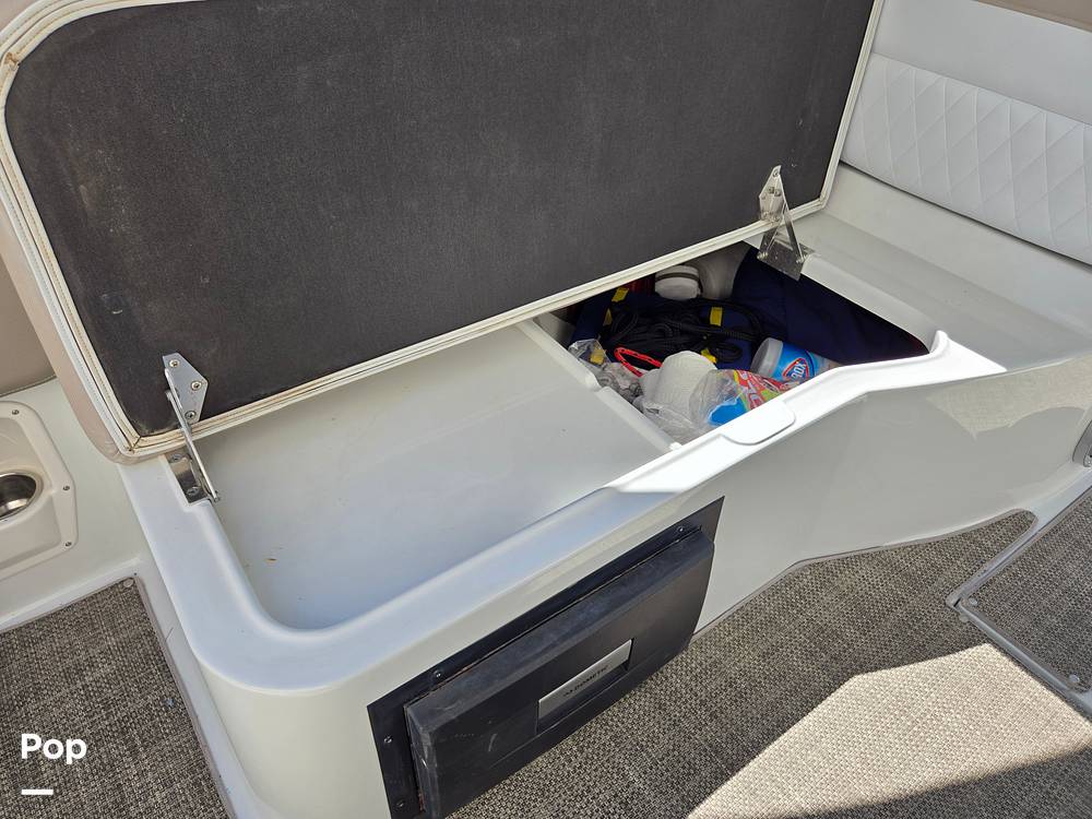 Slide: The Image of Crownline Boats E29XS 2018 - 15272072