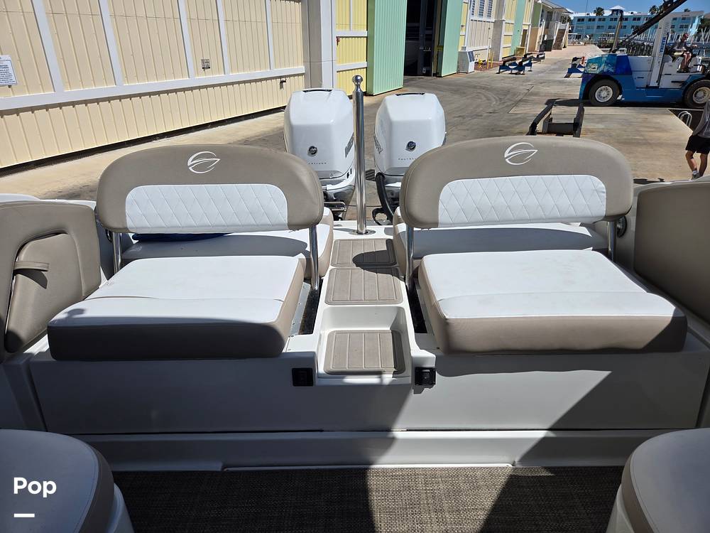 Slide: The Image of Crownline Boats E29XS 2018 - 15272078