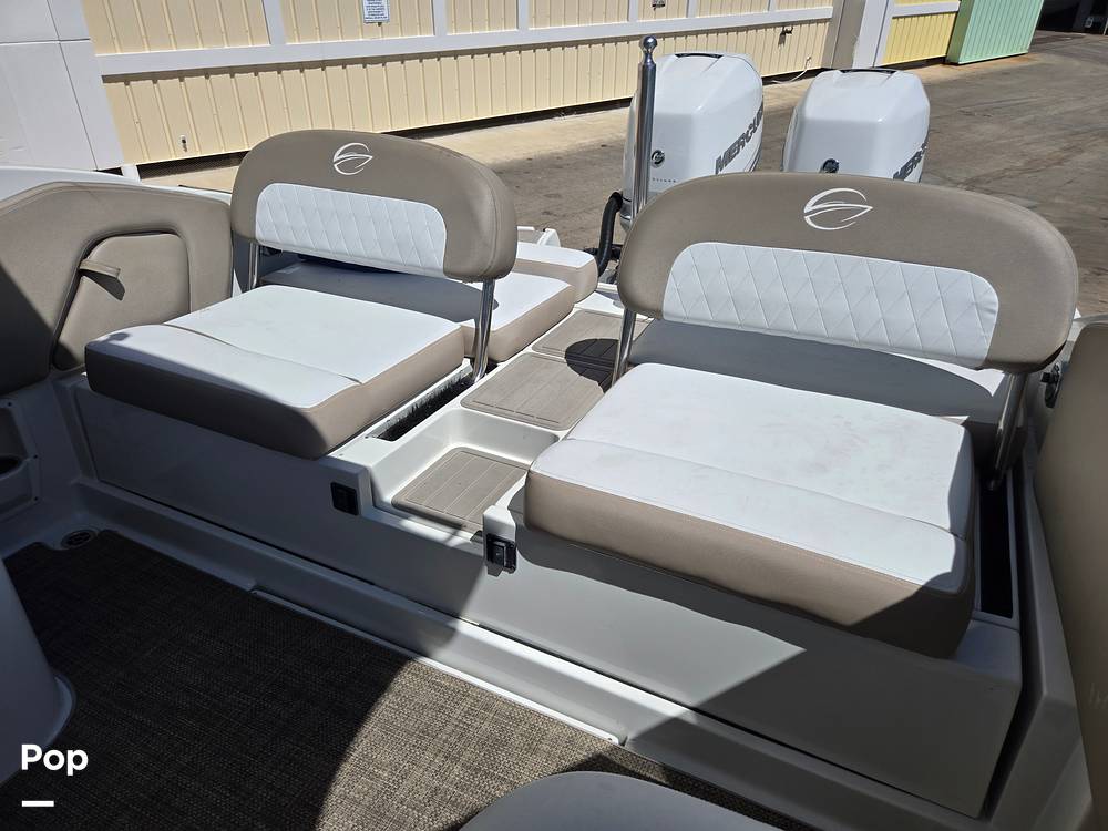 Slide: The Image of Crownline Boats E29XS 2018 - 15272079