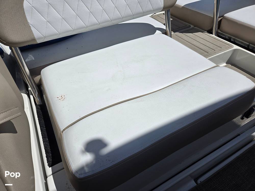 Slide: The Image of Crownline Boats E29XS 2018 - 15272083