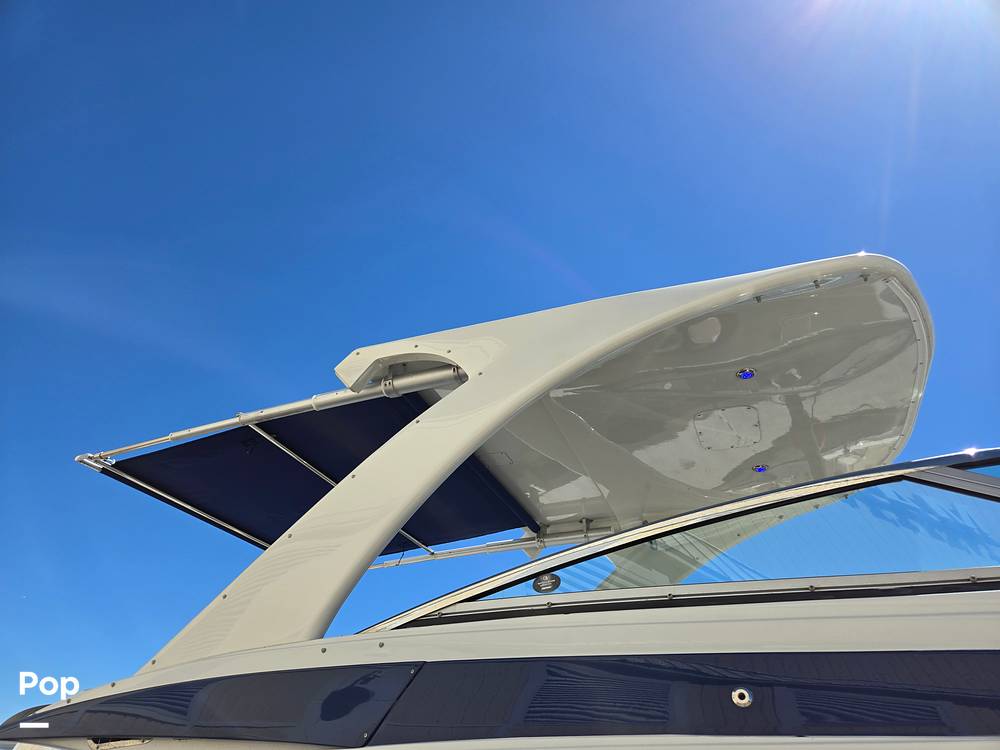 Slide: The Image of Crownline Boats E29XS 2018 - 15272166