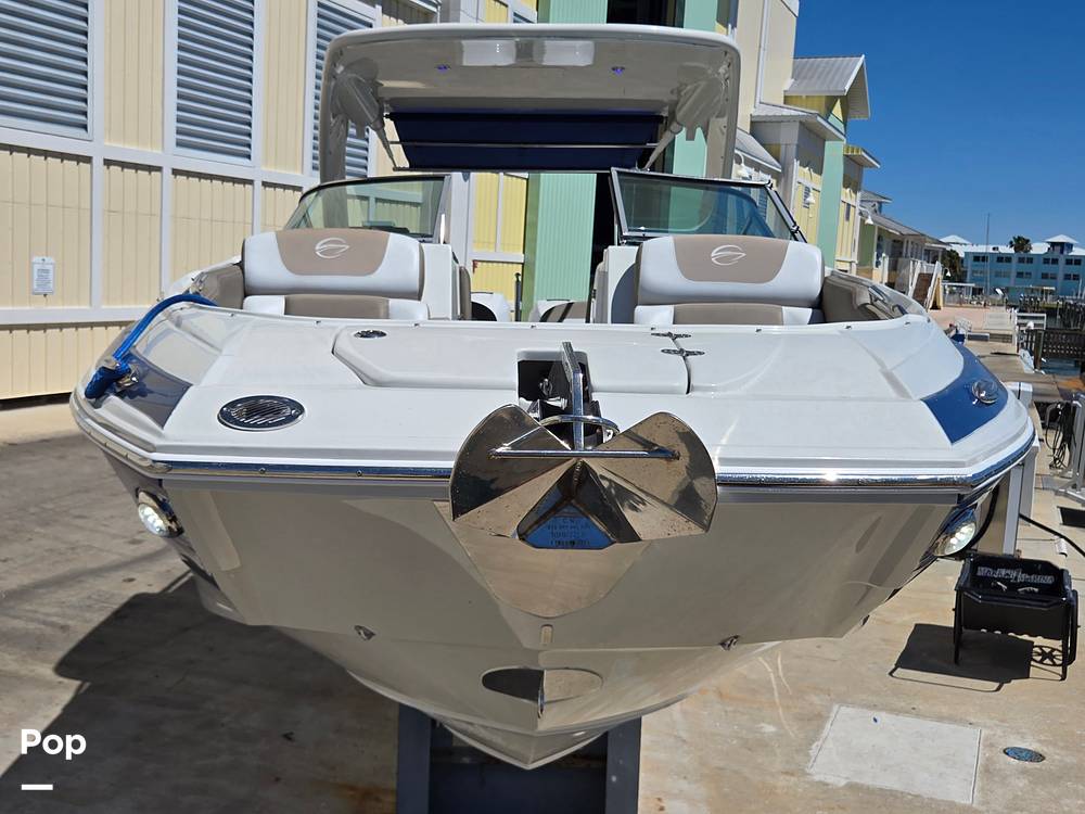 Slide: The Image of Crownline Boats E29XS 2018 - 15272167