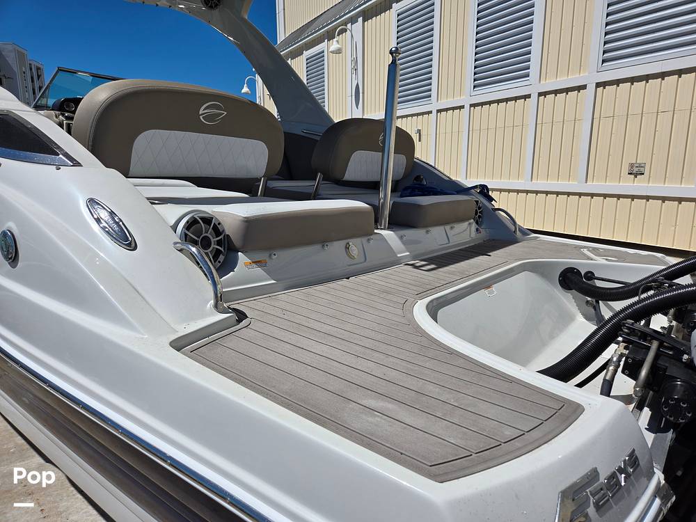 Slide: The Image of Crownline Boats E29XS 2018 - 15272180