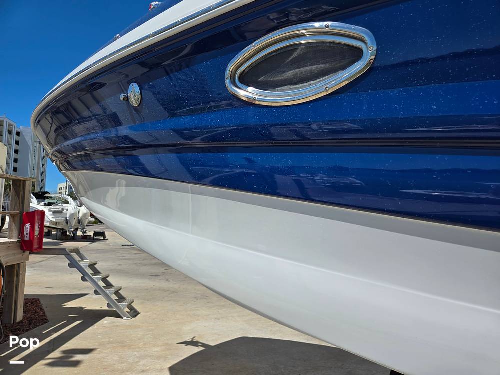 Slide: The Image of Crownline Boats E29XS 2018 - 15272187