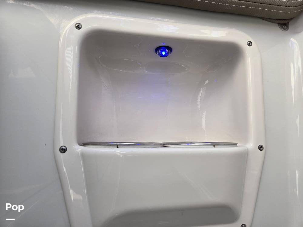 Slide: The Image of Crownline Boats E29XS 2018 - 15272190