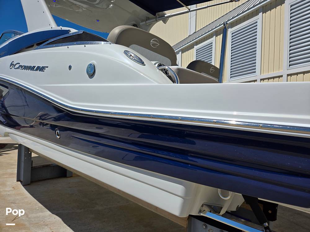 Slide: The Image of Crownline Boats E29XS 2018 - 15271980